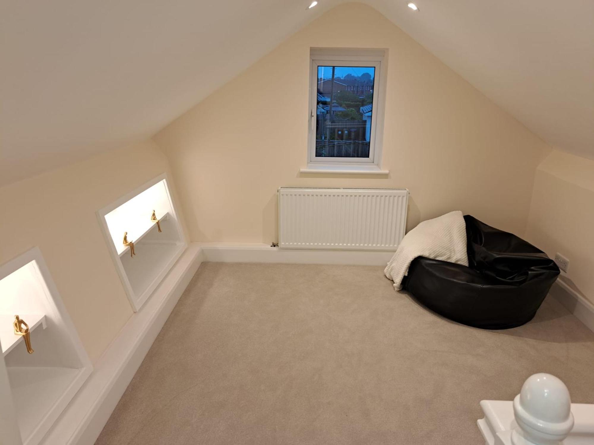 Beautiful 5 Bedroom Bungalow, Sleeps 7, In Calne Exterior photo