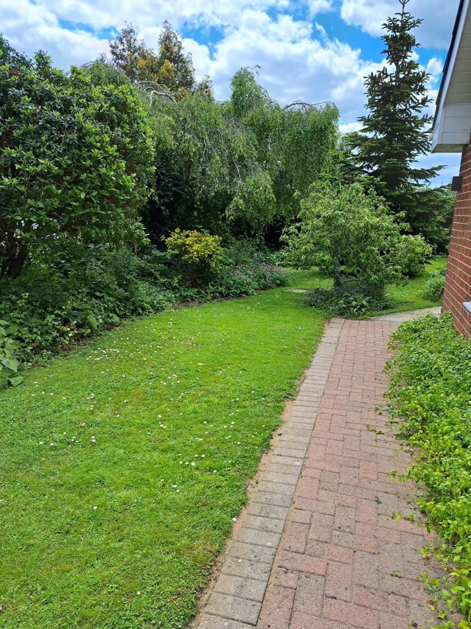 Beautiful 5 Bedroom Bungalow, Sleeps 7, In Calne Exterior photo