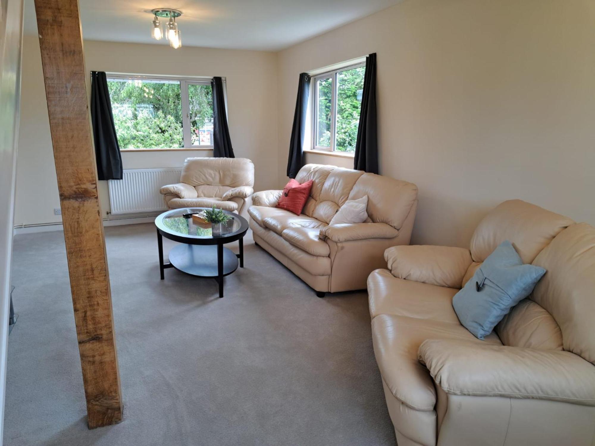 Beautiful 5 Bedroom Bungalow, Sleeps 7, In Calne Exterior photo