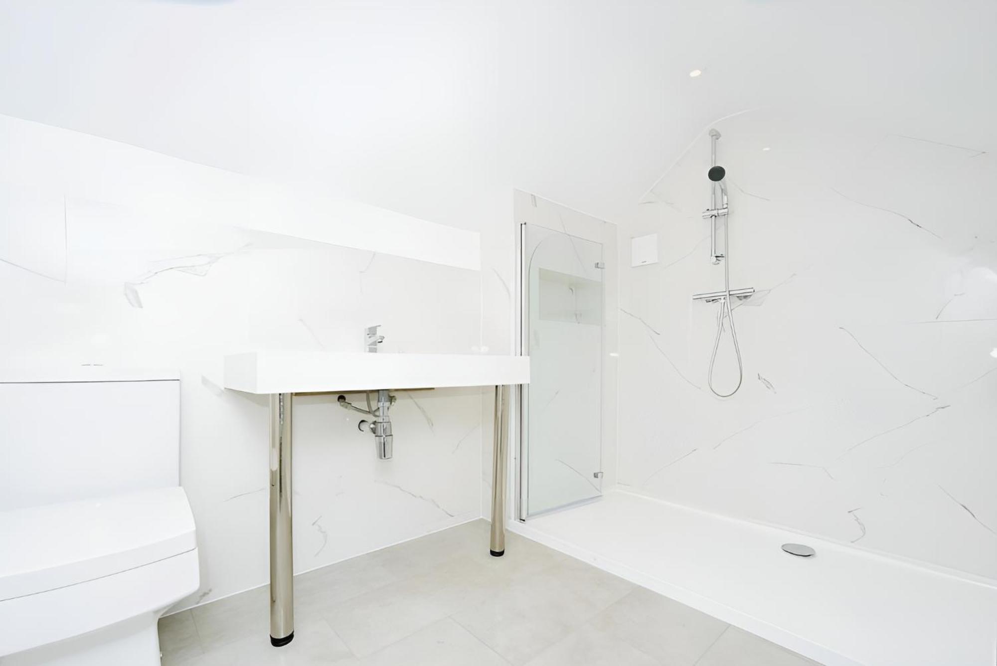 Beautiful 5 Bedroom Bungalow, Sleeps 7, In Calne Exterior photo